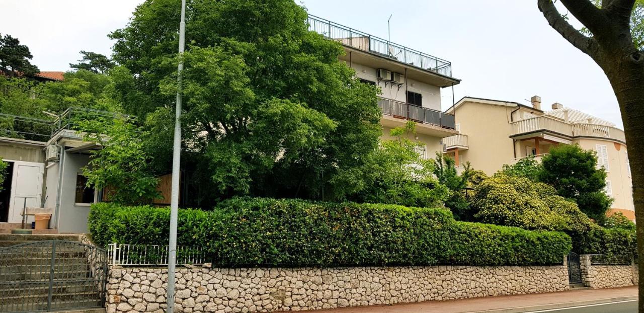 Apartment Kolaric Novi Vinodolski Exteriör bild