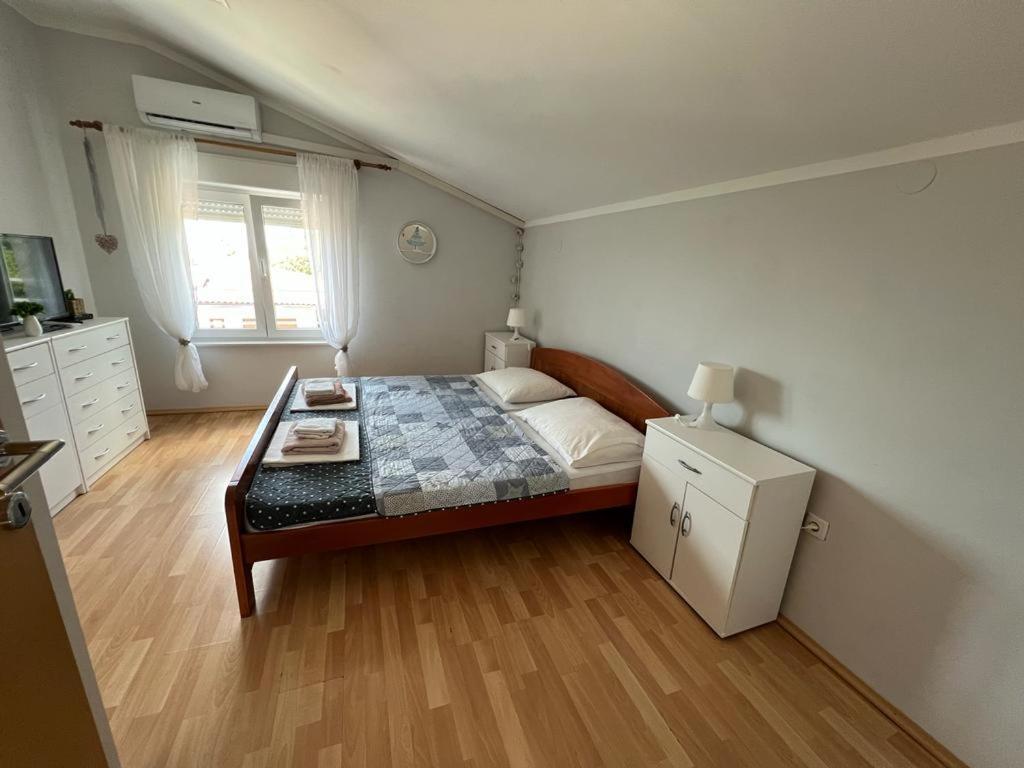 Apartment Kolaric Novi Vinodolski Exteriör bild
